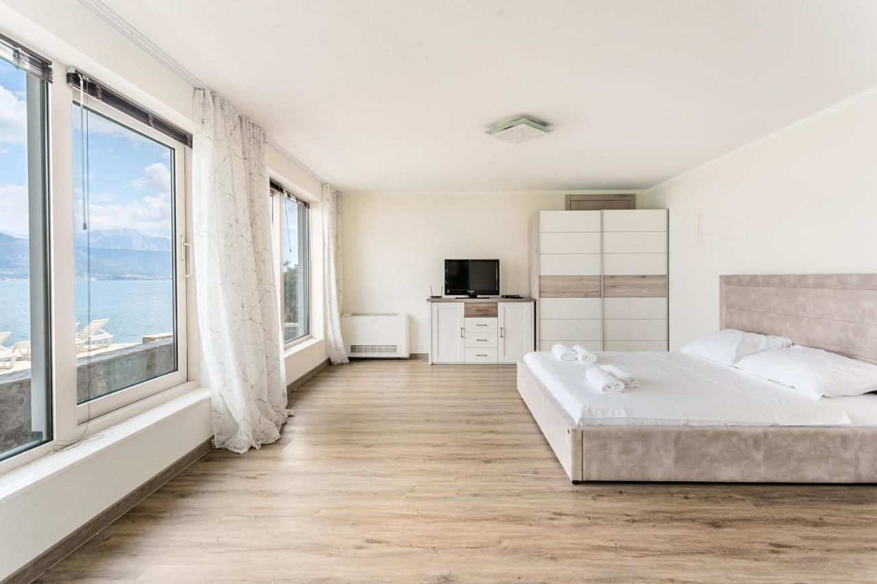Апартаменты 1st.LINE BEACH RELAX Крашичи-35