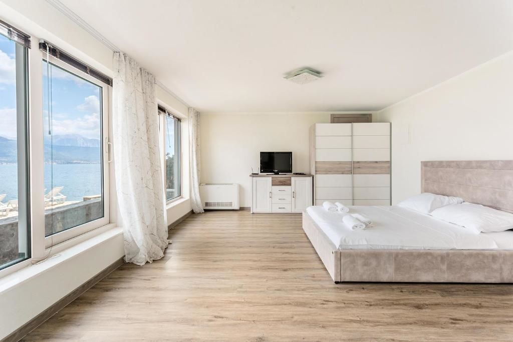 Апартаменты 1st.LINE BEACH RELAX Крашичи-63